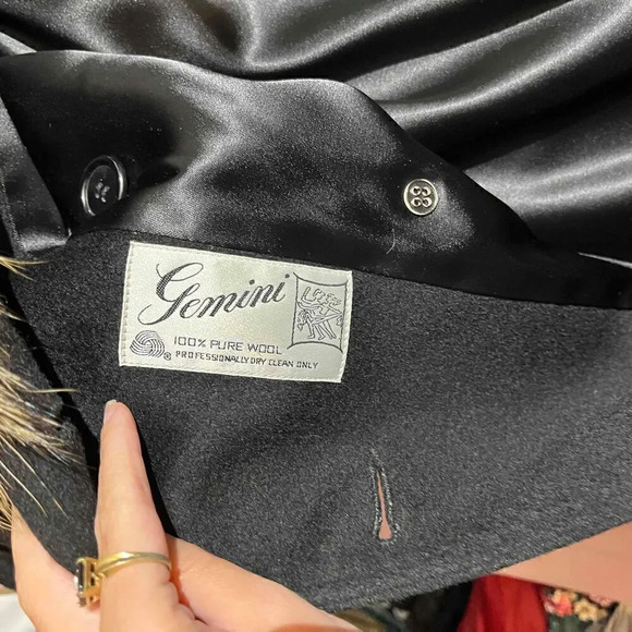 Vintage Gemini Black Full Length Wool Coat Finncoon Raccoon Fur Button Up Collar - Picture 4 of 10